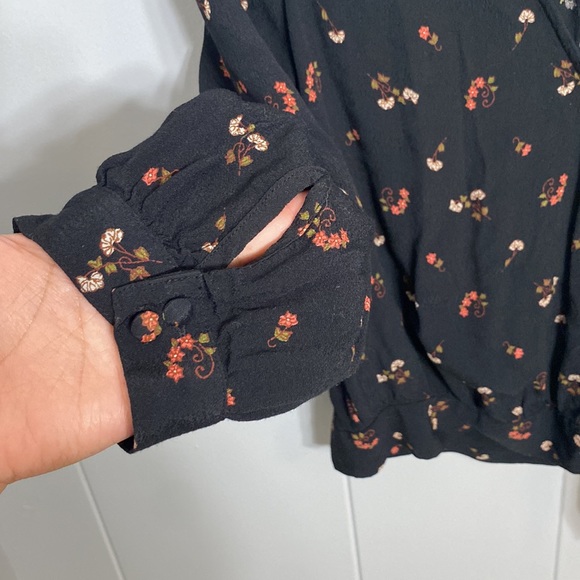 Madewell Women’s Flowy Long Sleeve Black Floral Blouse Top Size XS - Picture 3 of 12